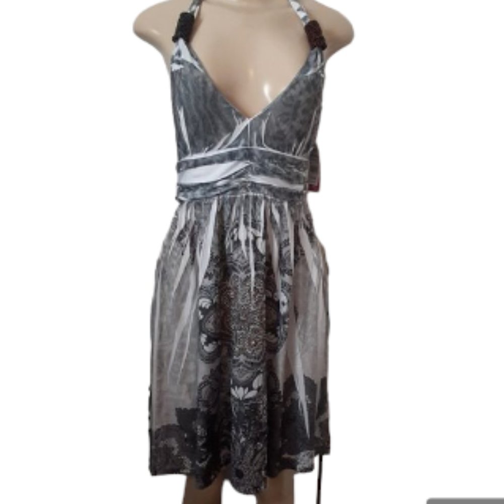 Y2K In Gear gray & white halter dress brown beads on halter